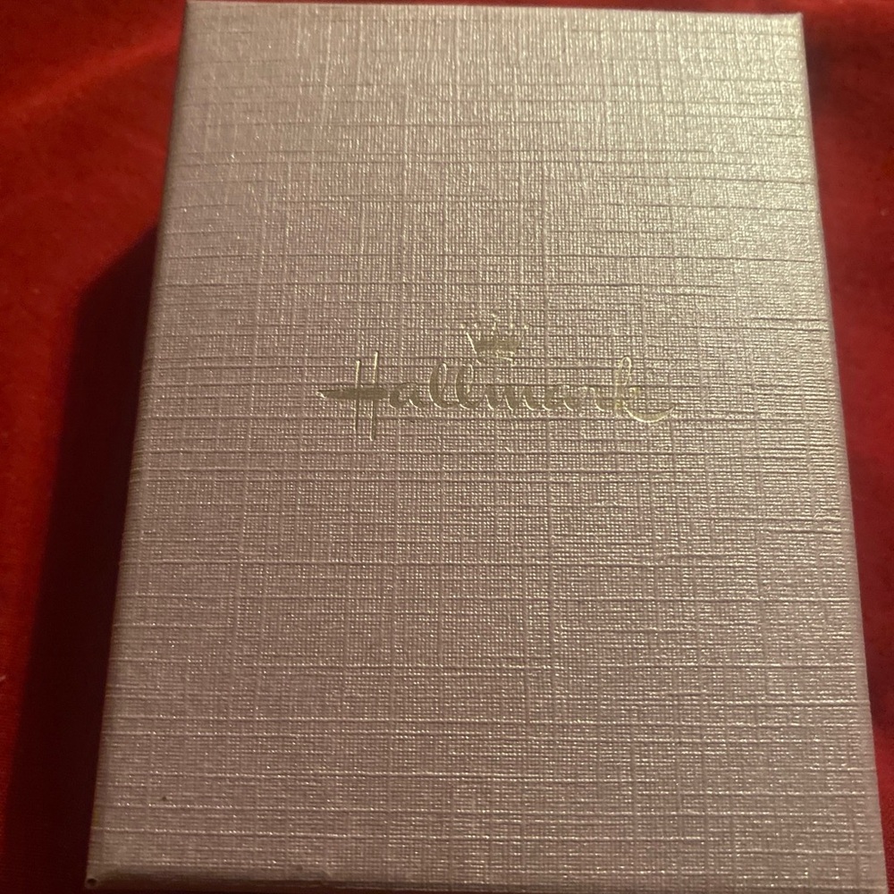 Hallmart Mother’s Love necklace new in box